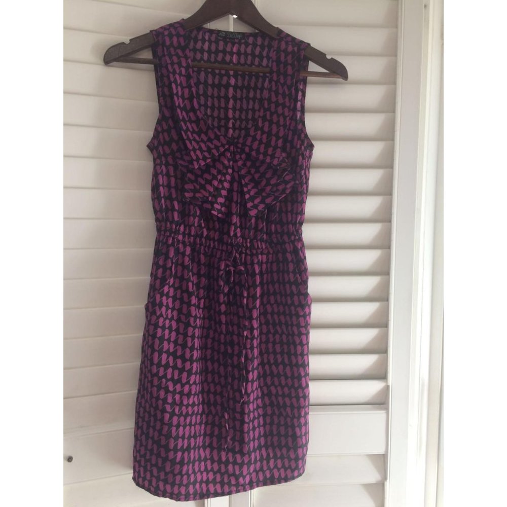 SHORT PURPLE DRESS WITH POCKETS!